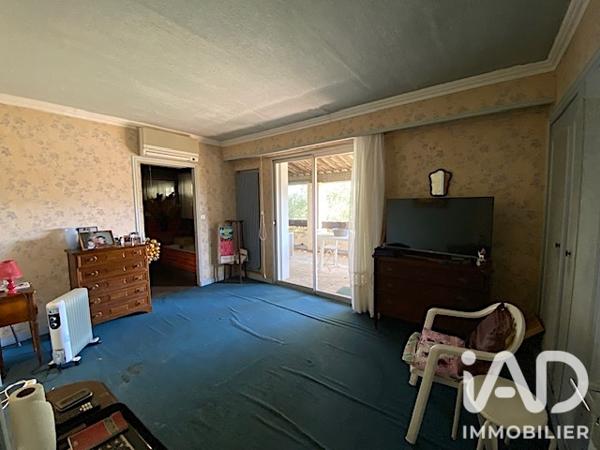 Maison à vendre 6 pièces 224,57 m² Roquebrune-sur-Argens