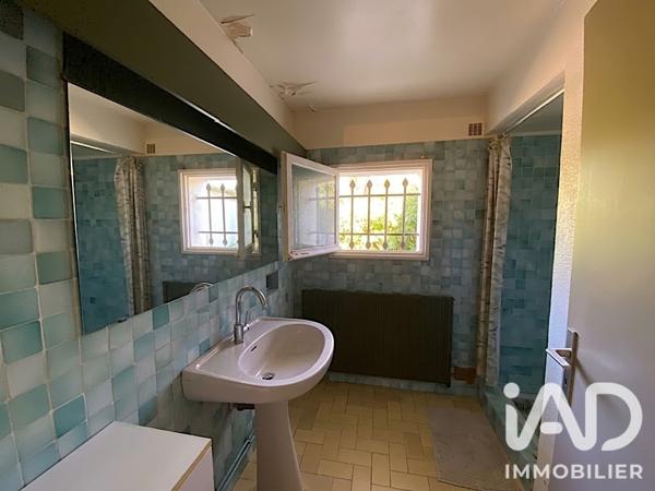 Maison à vendre 6 pièces 224,57 m² Roquebrune-sur-Argens