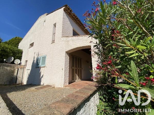 Maison à vendre 6 pièces 224,57 m² Roquebrune-sur-Argens