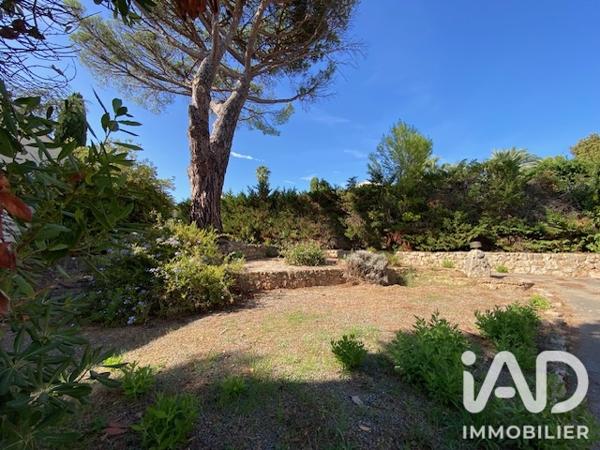 Maison à vendre 6 pièces 224,57 m² Roquebrune-sur-Argens