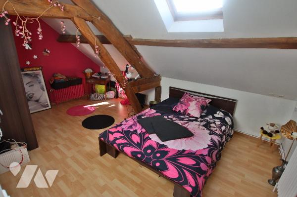 Maison 140 m² environ–6 pièces dont 3 chambres-2 salles d’eau–Garage - Jardin clos – Parcelle 1200m²