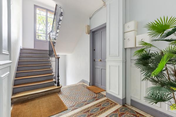 Appartement Courbevoie 3 pièce(s) 61.05 m2