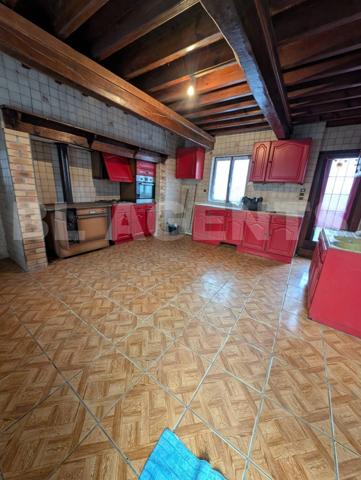  Maison avec grand terrain & énorme potentiel 