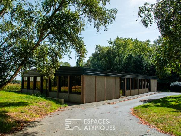 MANOIR DU XVe siècle, ses dépendances et son parc