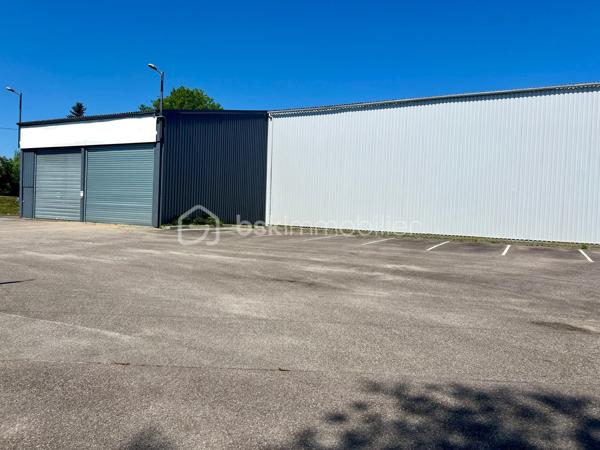 Local de stockage de 360 m²