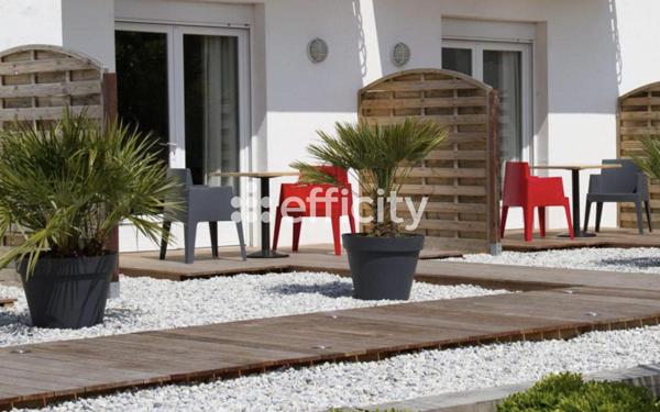 Local Commercial
         23 pièces
        - 1140 m² 2 995 000 € *