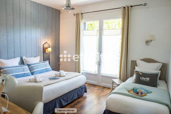 Local Commercial
         23 pièces
        - 1140 m² 2 995 000 € *
