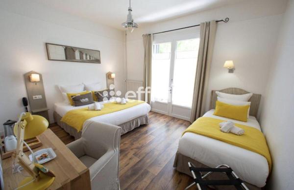 Local Commercial
         23 pièces
        - 1140 m² 2 995 000 € *