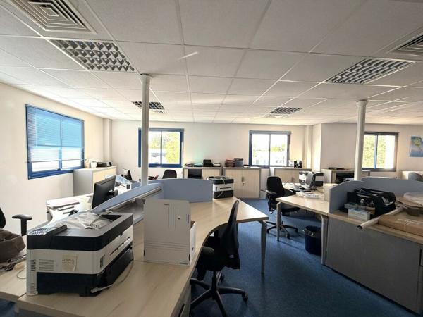 BUREAUX À LOUER – FUTUROSCOPE CHALEMBERT – 147 M² – CLIMATISATION – PARKING