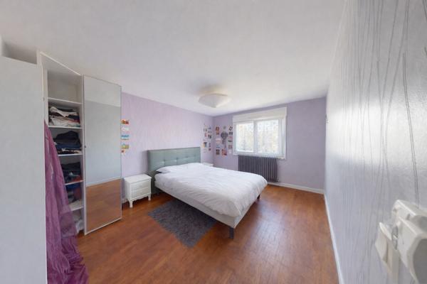 RARE sur le quartier des Rocs? Maison au fond d'impasse, vue dégagée, 800 m² de terrain