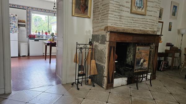 Fargues-sur-Ourbise (47700) Grande maison aux prestations de qualité