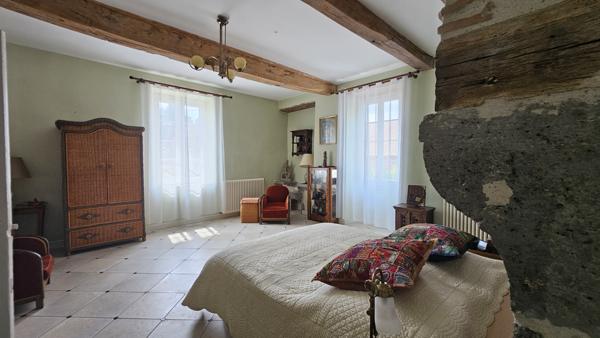 Fargues-sur-Ourbise (47700) Grande maison aux prestations de qualité