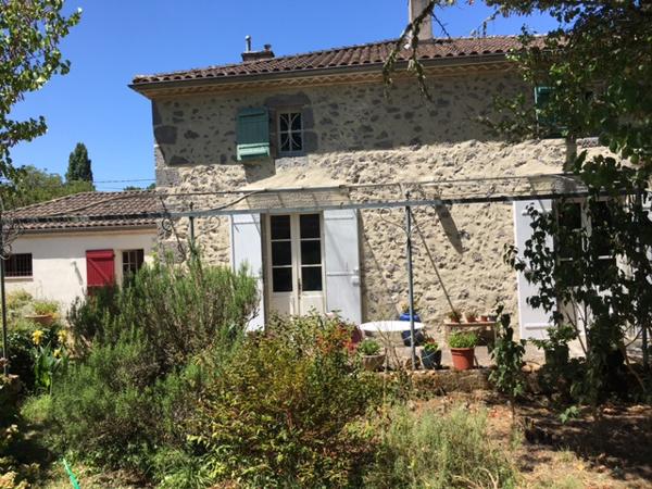 Fargues-sur-Ourbise (47700) Grande maison aux prestations de qualité