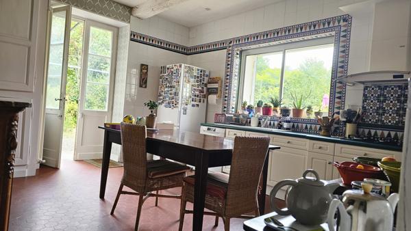 Fargues-sur-Ourbise (47700) Grande maison aux prestations de qualité