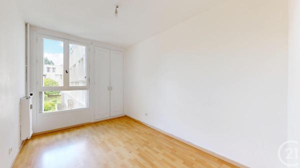 Appartement T4 à vendre  4 pièces - 74 m 2   BAYONNE  - 64