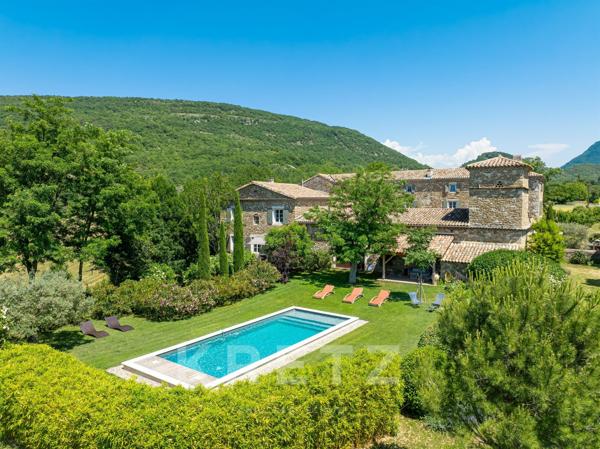 Demeure d'exception au cœur de la Drôme Provençale