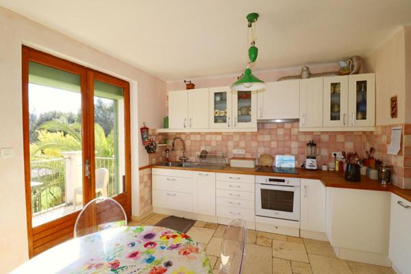 Maison en Viager occupé sans rente. Villeneuve-Lès-Avignon 9 pièce(s) 174 m2