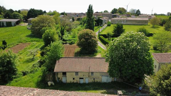 Maison à vendre à Ruffec (16700) - Charente