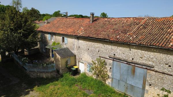 Maison à vendre à Ruffec (16700) - Charente