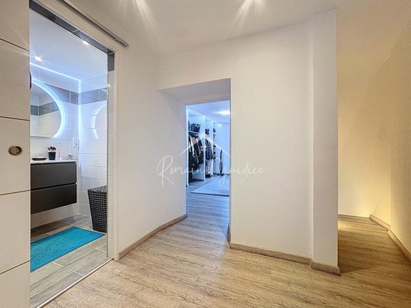 Saint-Georges-de-Luzençon (12100) MAISON DE VILLE F4 101 M2 RÉNOVÉE