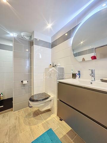 Saint-Georges-de-Luzençon (12100) MAISON DE VILLE F4 101 M2 RÉNOVÉE