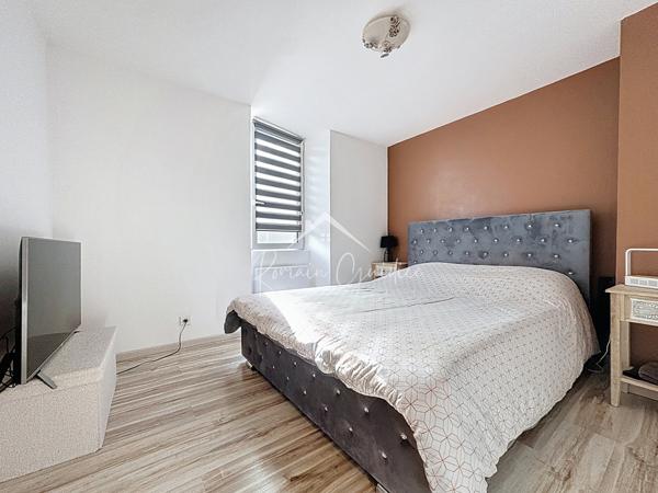 Saint-Georges-de-Luzençon (12100) MAISON DE VILLE F4 101 M2 RÉNOVÉE