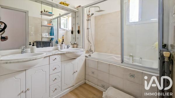 Maison à vendre 7 pièces 147 m² Bagnols-sur-Cèze