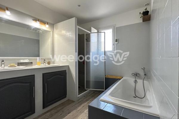 Maison à vendre 5 pièces de 160 m² à Entraigues-sur-la-Sorgue