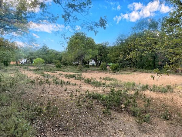 TERRAIN 1096m2 CONSTRUCTIBLE ET VIABILISE