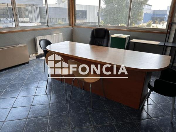 Location Local commercial 1 pièce 180 m² - 267 RUE DE L'ISLON Chasse Sur Rhone 38670