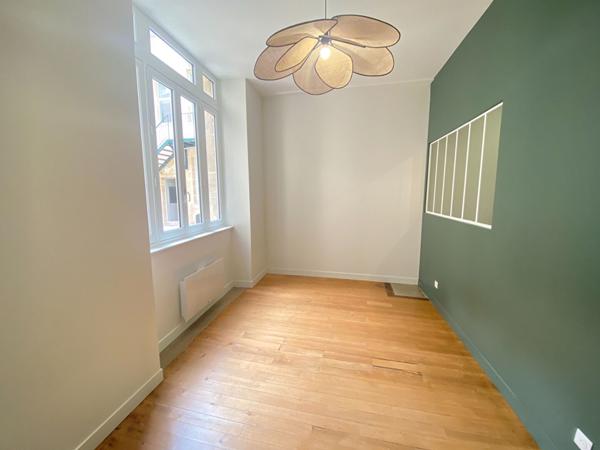 Appartement T2 bis hyper centre ville hôtel particulier + cave