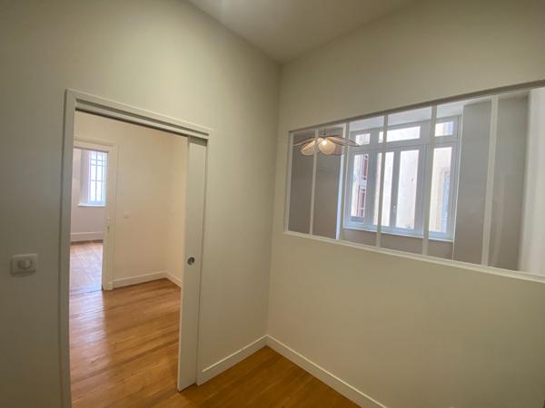 Appartement T2 bis hyper centre ville hôtel particulier + cave