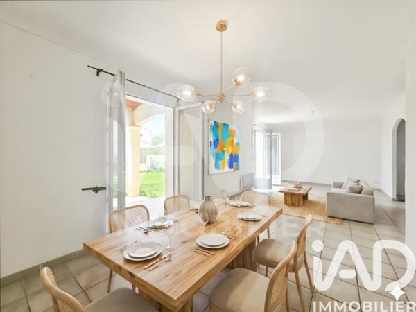 Maison à vendre 4 pièces 92 m² Saint-Geniès-de-Malgoirès