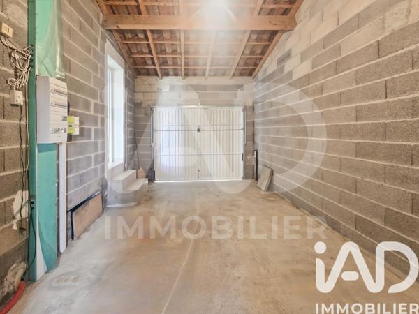 Maison à vendre 4 pièces 92 m² Saint-Geniès-de-Malgoirès
