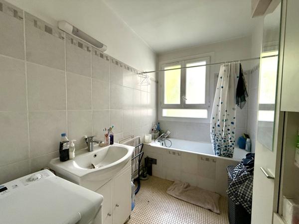 Bondy (93140) Appartement 3 Pièces avec balcon, parking et cave