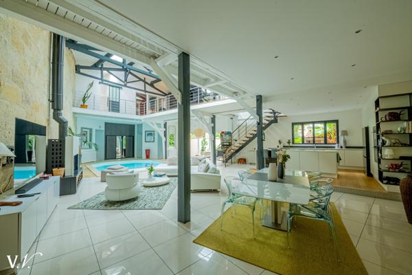 QUARTIER DES CHARTRONS - Maison de pierres "esprit loft"