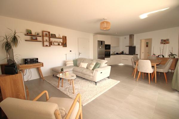 APPARTEMENT T4 DE 91M2 ENVIRON AVEC TERRASSE