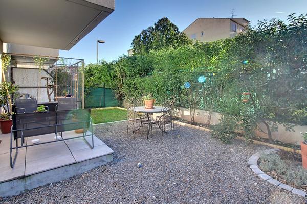 A VENDRE en EXCLUSIVITE à DRAGUIGNAN - Appartement T3 de 60.75m² avec JARDIN de 96m²