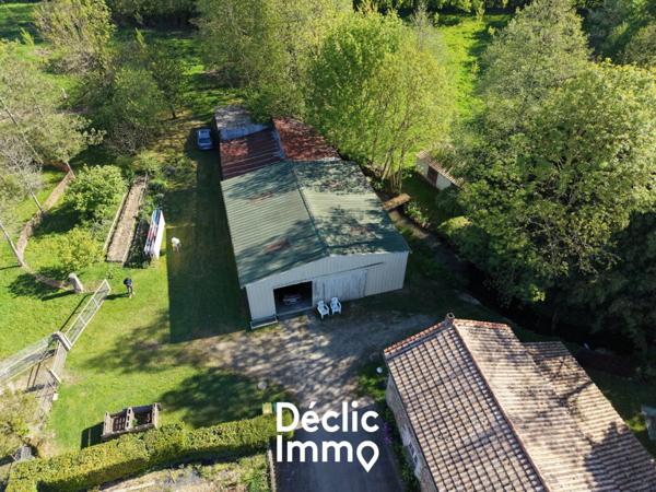 Vente propriété Fenioux, 276m² 14 pièces 367 500€ avec garage