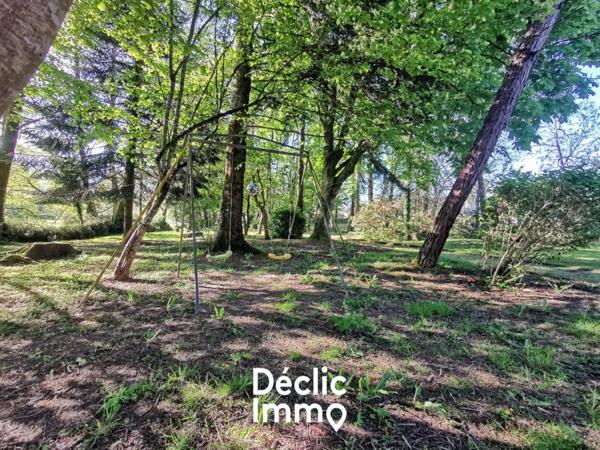 Vente propriété Fenioux, 276m² 14 pièces 367 500€ avec garage