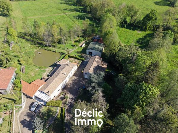 Vente propriété Fenioux, 276m² 14 pièces 367 500€ avec garage