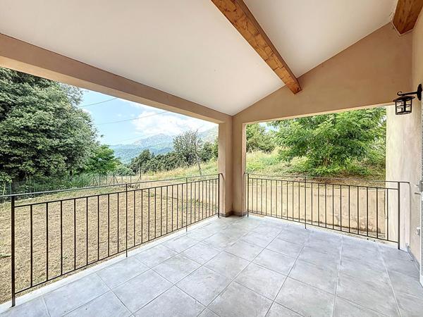 À vendre - Maison mitoyenne 2 côtés, 3 pièces située à Bocognano (20136)