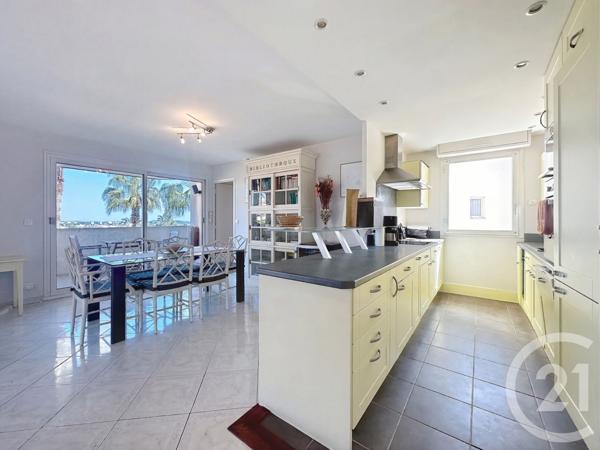Appartement F5 à vendre  5 pièces - 116,36 m2 MANDELIEU LA NAPOULE - 06