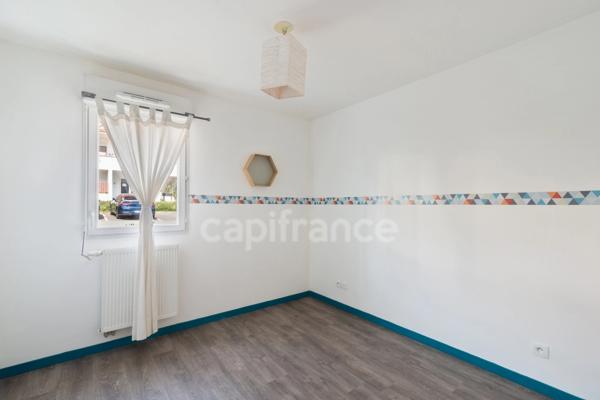 A vendre à Hendaye, appartement T3 de 61 m² avec terrasse en rez de jardin.