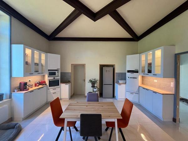 Château L Hermenault 15 pièce(s) 852 m2