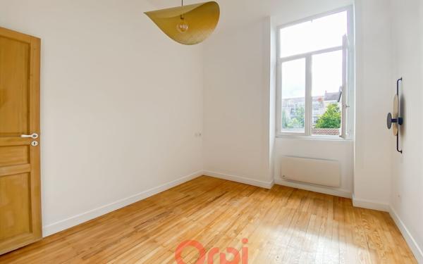 Appartement à vendre    4 pièces • 72 m2 Lyon 3