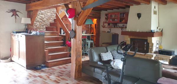 Crugny (51170) GRANDE MAISON avec GARAGE et PISCINE