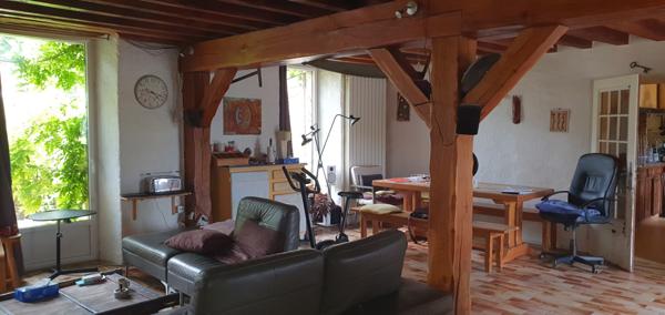 Crugny (51170) GRANDE MAISON avec GARAGE et PISCINE