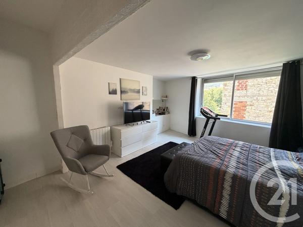 Appartement F3 Bis à vendre  4 pièces - 98,23 m 2   MILLAU  - 12