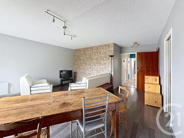 Appartement F4 à vendre  4 pièces - 80,30 m 2   PAMIERS  - 09
